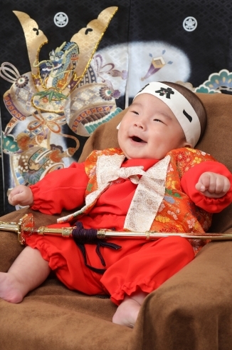 桃太郎さんのコスプレ衣装です「本当に着れる鎧で記念写真⭐︎赤ちゃんの記念写真⭐︎」