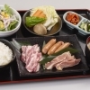ミックス焼肉定食【豚・鶏・ウインナー】