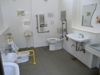 だれでもトイレ内部「白銀公園」