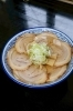 「丼いっぱいに豚バラチャーシュー！マニマニチャーシューめんとウリ飯」