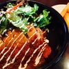 【オーシャンテラス　コーラルリーフ】南国ムード漂う店内でハワイアンランチ