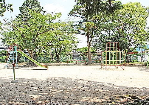 「郡津神社ちびっこ広場」わんぱくちびっこ　あつまれ！！