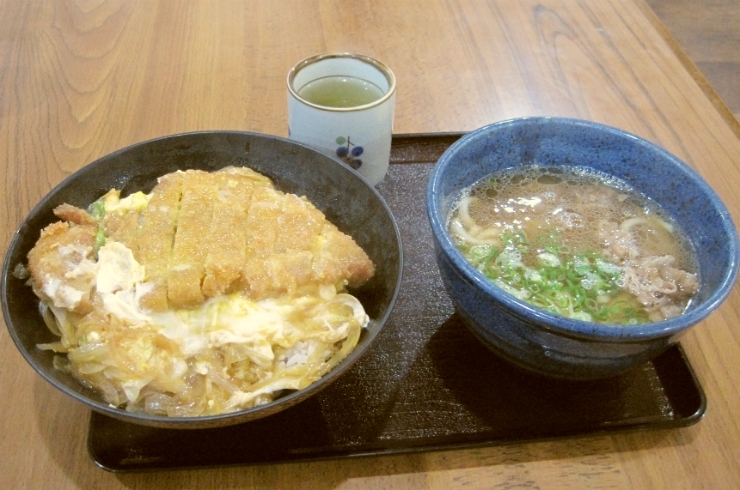 「かつ丼：740円」+「肉うどんセット：250円」