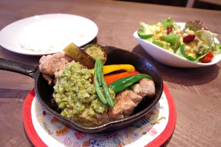 須坂市銀座通りの バル カーニャ さんで大満足の ポークソテー 長野市のオススメ ランチ特集 まいぷれ 長野市 須坂市銀座通りの バル カーニャ さんで大満足の ポークソテー 長野市のオススメ ランチ特集 まいぷれ 長野市