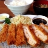 「カツ男爵塚口本店」さんで、名物「重ねカツ定食」！