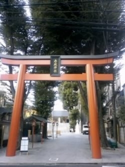 赤城神社の鳥居です。