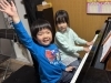 先生、聞いてた?めちゃ上手く弾けたよ!「京都市南区のピアノ教室♪5歳くんが小1お姉ちゃんとのピアノ連弾を楽しんで2人で笑顔いっぱい【京都市南区&下京区のピアノ・リトミック・英語リトミック・ベビーリトミック】」