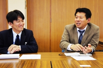 早川誠貴さん（左）、岡田直晃さん（右）