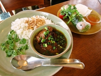 ランチセット(チキンカレー・生春巻き）税込1000円