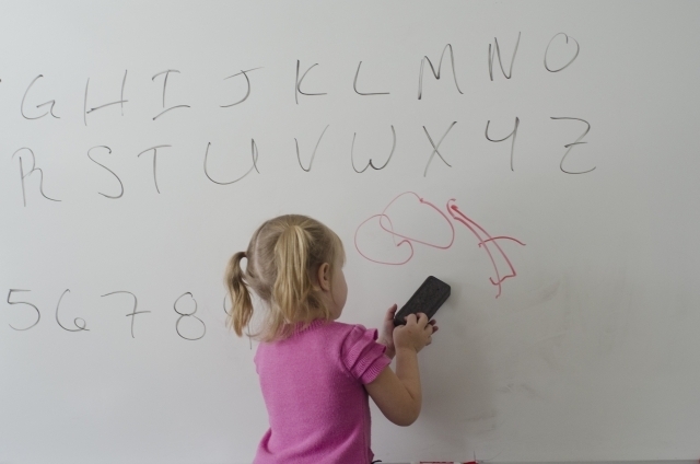 自分の子供をバイリンガルに 効率的で低コストな子供の英語教育とは 子育てスマイル のびのび すくすく 妊娠 出産 子育てのお役立ち情報 まいぷれ 佐賀 神埼 自分の子供をバイリンガルに 効率的で低コストな子供の英語教育とは 子育てスマイル のびのび すくすく 妊娠 出産 子育てのお役立ち情報 まいぷれ 佐賀 神埼