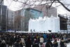 ❹7丁目、大雪像「エンブリー荘」（撮影：当編集部）「さっぽろ雪まつり。観てある記（大通会場・昼編）」