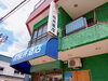 「買う•飲む•くつろげる、お洒落な角打ち酒屋。南魚沼市六日町の桜井酒店さん。」