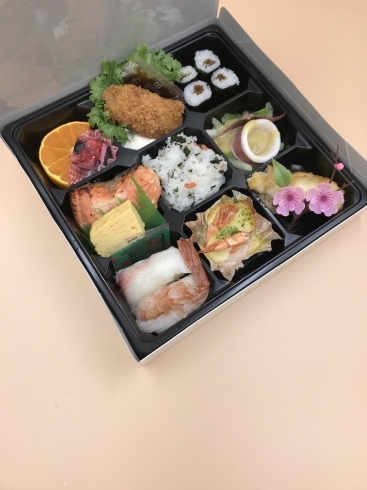 「折詰め　お弁当♪」