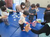 かるたを箱に入れてます☆「今日は「こあら組」がありました。」