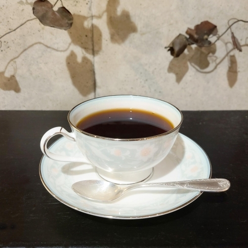 「【喫茶店の人気定番メニュー】「ミックサンド」「プリンアラモード」」