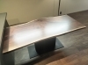 「dining table」