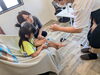 真剣に選んでますね💕「夏休み！子供さんはキッズネイル💅、ママは、待ち時間にリラクゼーションいかがですか？　キッズネイル、子供でも安心ネイル、すぐはがせるネイル、小学生ネイル、子供ネイル、夏休みネイル」