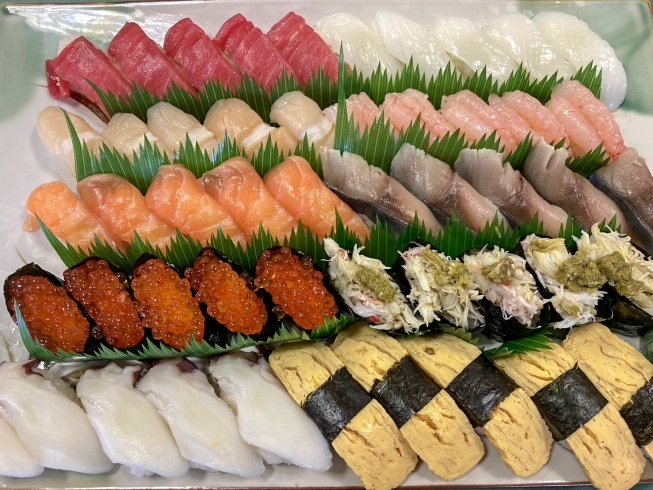 寿司　上「先週の刺身、お寿司、海鮮丼沢山のご注文ありがとうございました✋」