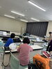 リハーサル中「退職後に始めたギターで地域へ音楽を届ける――80代リーダーから学ぶ“自分のできること”」