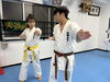 先輩たちも優しく後輩を指導します😉「11/12(火) の稽古風景≪ 明石/空手/スポーツ/運動/幼児/小学生/お稽古/習い事≫　」