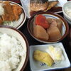 【武屋】川西エリアの住宅街にあるボリューム満点の食堂でランチ