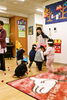 節分イベントの模様。子供達が鬼に向かって紙の玉を投げています「愛児舎キャトリエーム」