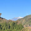 「紅葉の秋！御嶽山とのコントラストをお楽しみください！道の駅木曽福島」