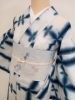板締め絞りの浴衣に本麻金魚が泳ぐ涼しげなコーデ「今年の本染め浴衣のコーデはこれ!」