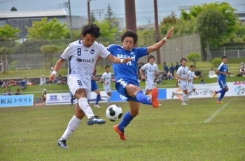 園田選手　前線で守備にも貢献