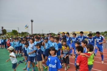 子どもたちと一緒に盛り上がります