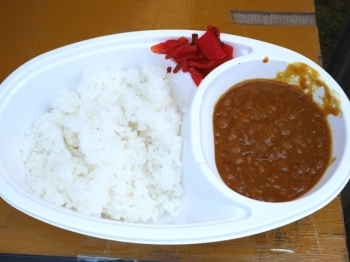 暑い日はカレーもいいですね！<br>もちろんカレーもかっぺオリジナルです！