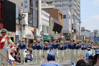 三島市民吹奏楽団と日本大学国際関係学部吹奏楽部の合同チーム