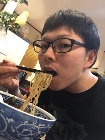 後から見たらはずかしい・・・<br>基本ラーメンは５分以内に食べますｗ