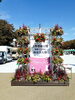 絶好の行楽日和、沢山の人で賑わっていました「おめでとうございます！」