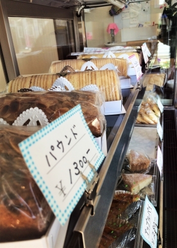 どこか懐かしい味のロールケーキ類「伏見屋菓子店」