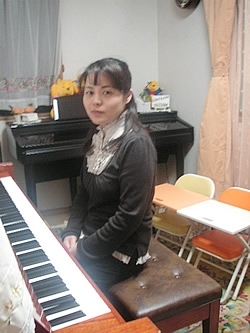 「長尾ピアノ教室」みんなのスタイルに合わせたピアノレッスンとリトミック