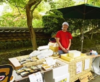 「東山とうふ　西初」さん<br>豆腐マイスターのその場で食べれる豆腐です！