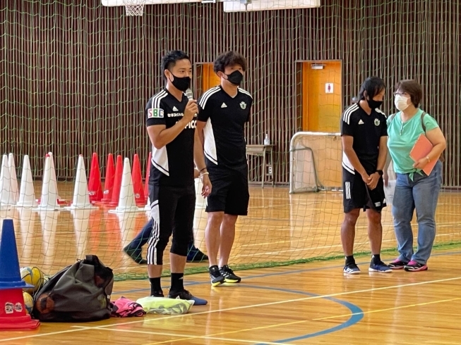 山雅の選手挨拶「松本山雅コーチ陣の指導による「サッカー教室」開催【木曽ロータリークラブは国際的な奉仕団体です】」