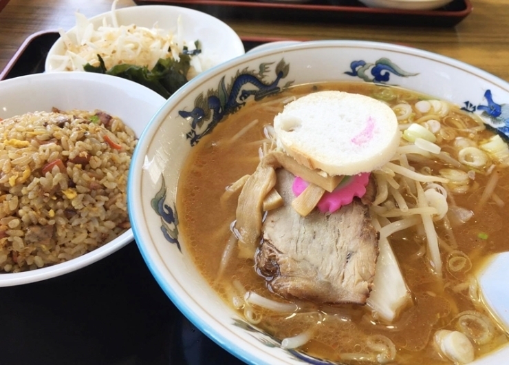 ハーフチャーハンセット（味噌ラーメン）