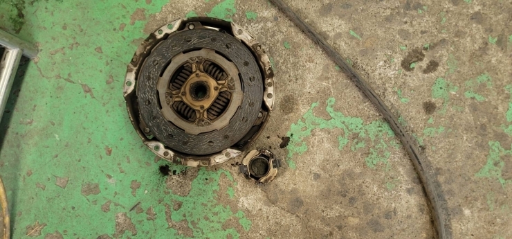 マニュアル車でアクセルを踏んでもスピードが上がらない あの部品が原因の可能性高いです カーサービスこんののニュース まいぷれ 福島市 マニュアル車でアクセルを踏んでもスピードが上がらない あの部品が原因の可能性高いです カーサービスこんののニュース まいぷれ 福島市