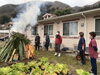 両ユニットの管理者も入居者皆さんの健康を祈りました「とんどをしました。」