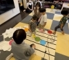 音符マットは音符の上を歩いて、音を覚えるよ！「滋賀県から南区•下京区教室のリトミックレッスンへ２歳ちゃんが入会♪楽しい！次何するの？【京都市南区•下京区のピアノ教室•リトミック教室】」