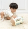 赤ちゃんが遊んでいる様子「ベビートイ✨ころりんくまさんのご紹介🧸」