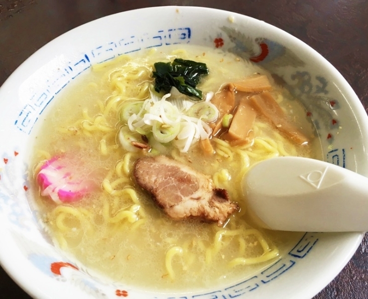 ＋250円で付くラーメン（写真は塩ラーメン）。