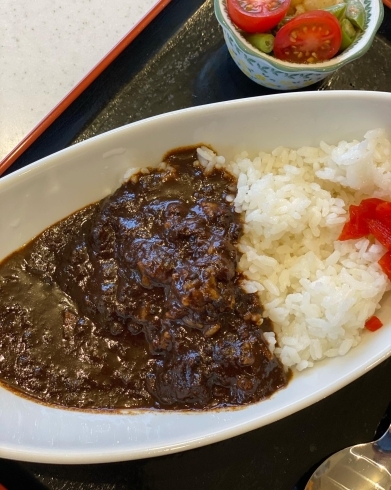 麺楽オリジナルカレー「西八王子のラーメン屋麺楽です。」