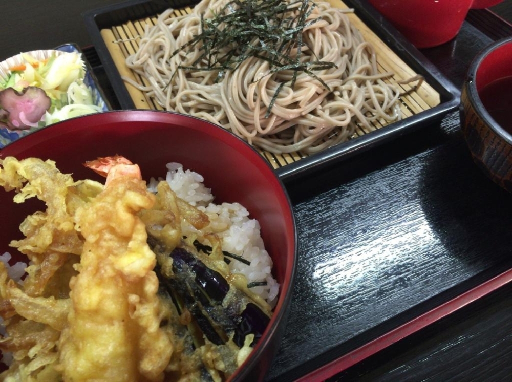 孫四郎そば 蔵王店 鉄板メニューも充実したお蕎麦屋さんでランチ 長岡のおすすめランチ特集 まいぷれ 長岡市