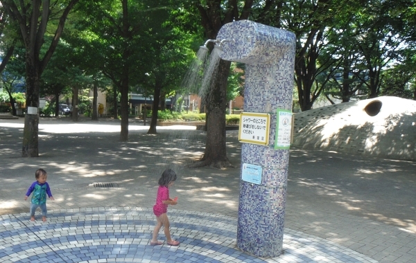 新宿区で水遊びができる公園2022