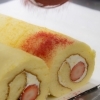 苺のロールケーキ「【苺スイーツ紹介】苺のロールケーキ【苺フェア開催中<3/1～3/5>】」