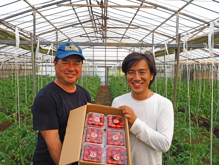 宝玉丸を栽培している、林さん（左）と森田さん（右）
