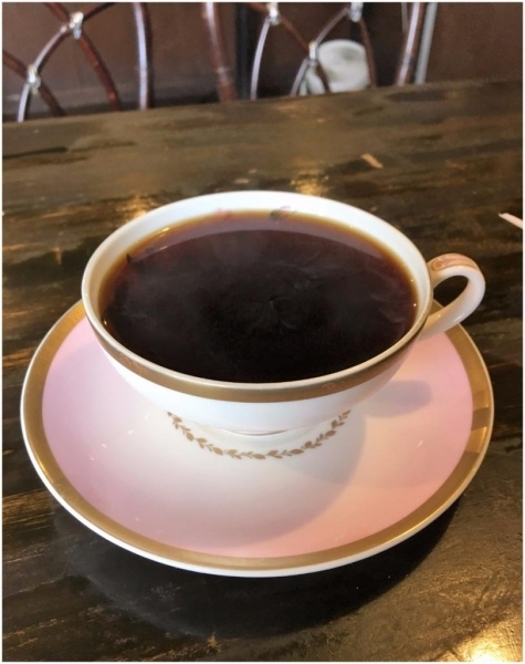 本日のお勧めコーヒー。一杯一杯淹れたてです。